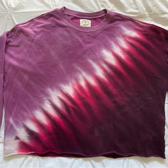 Electric & Rose womens Medium Tie-Dye Ronan pullover Sweatshirt: Purple/pink. - Picture 3 of 4